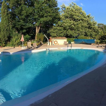 Hotel Les Chenes Sisteron Esterno foto