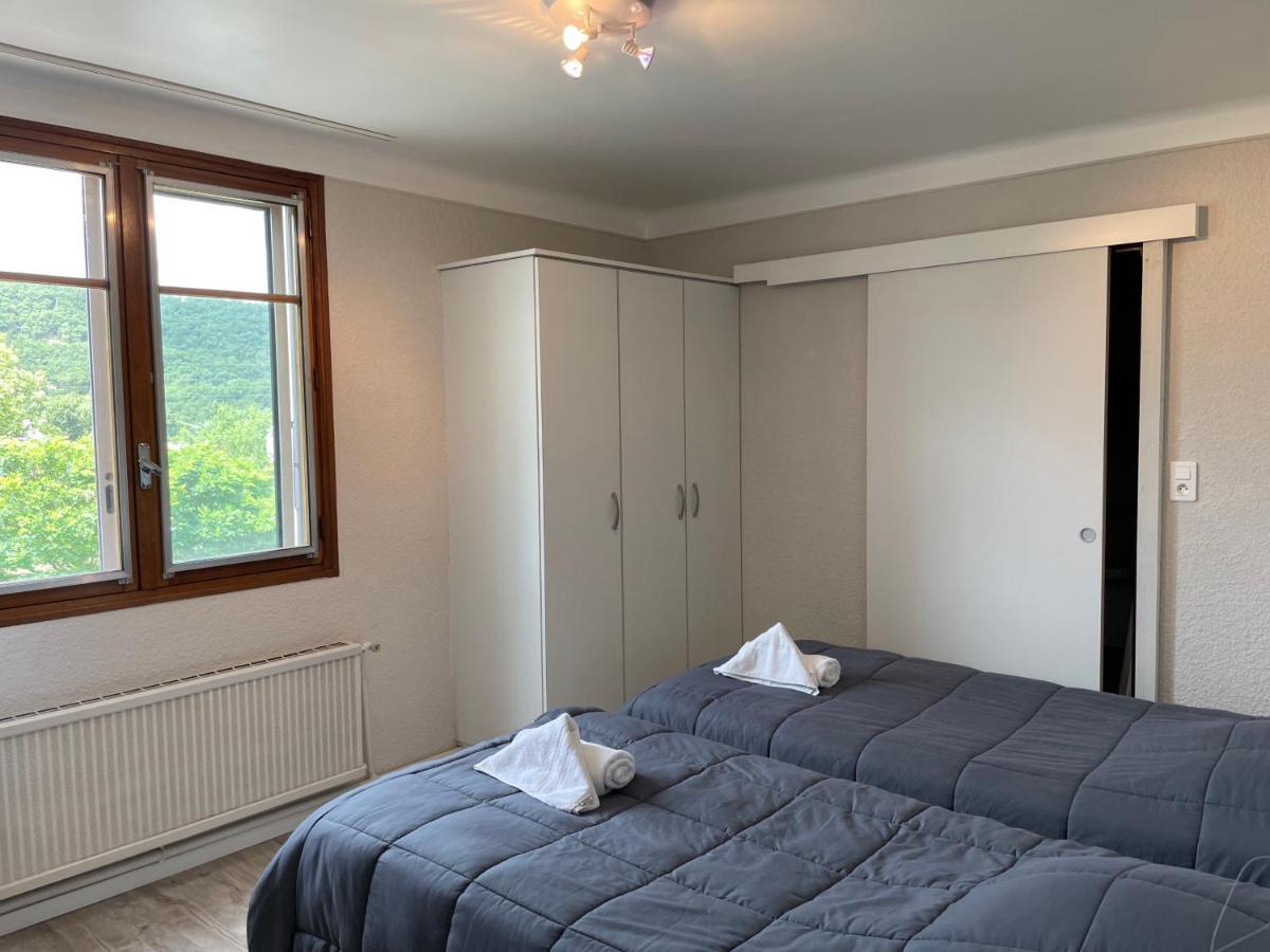 Hotel Les Chenes Sisteron Esterno foto