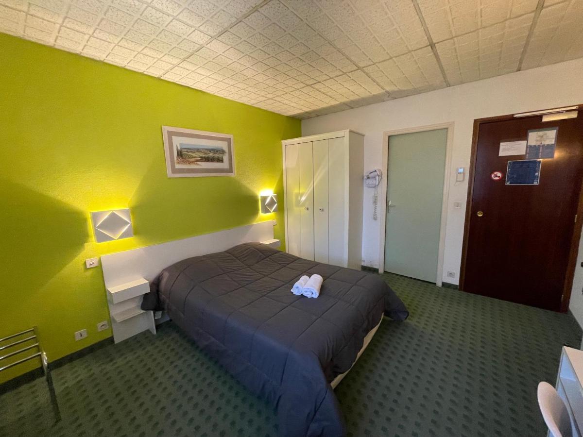 Hotel Les Chenes Sisteron Esterno foto