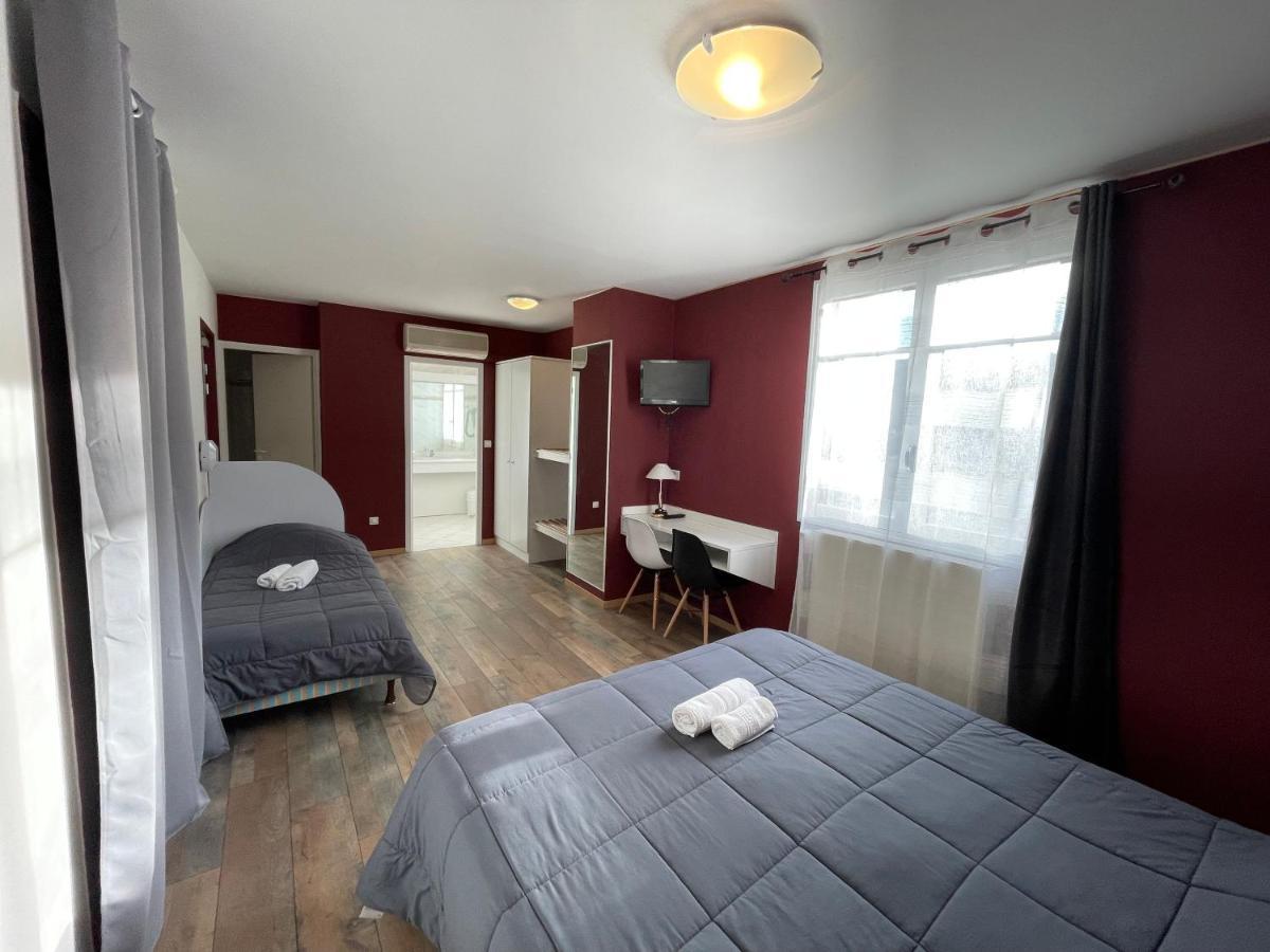 Hotel Les Chenes Sisteron Esterno foto