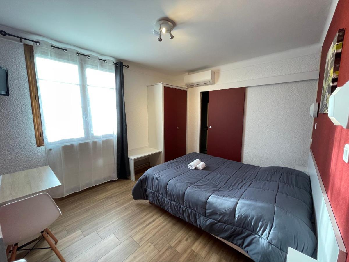 Hotel Les Chenes Sisteron Esterno foto