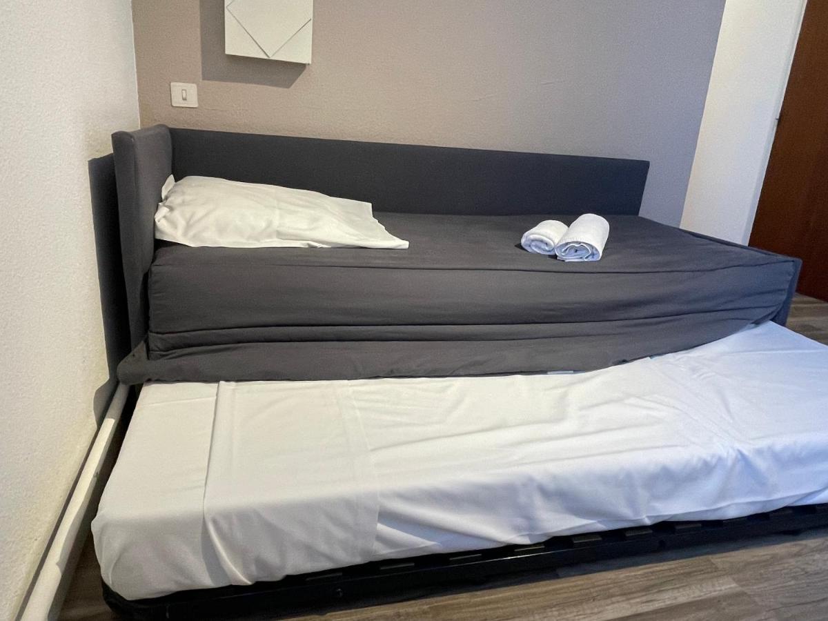 Hotel Les Chenes Sisteron Esterno foto