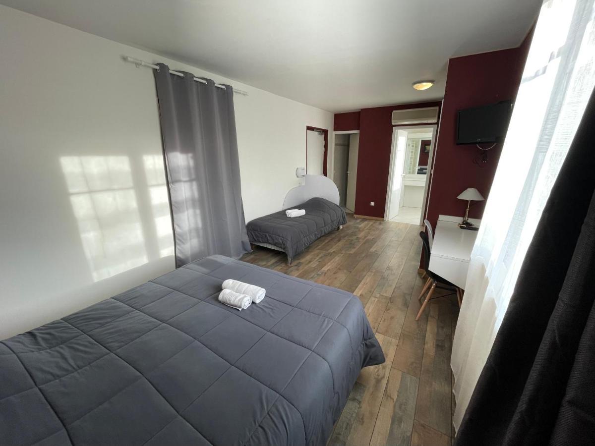 Hotel Les Chenes Sisteron Esterno foto