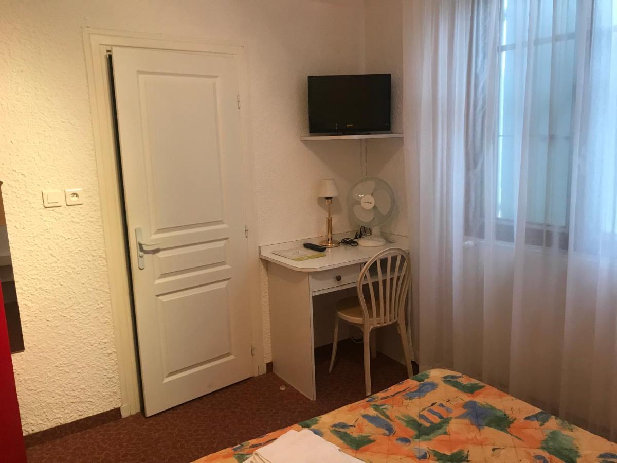 Hotel Les Chenes Sisteron Esterno foto