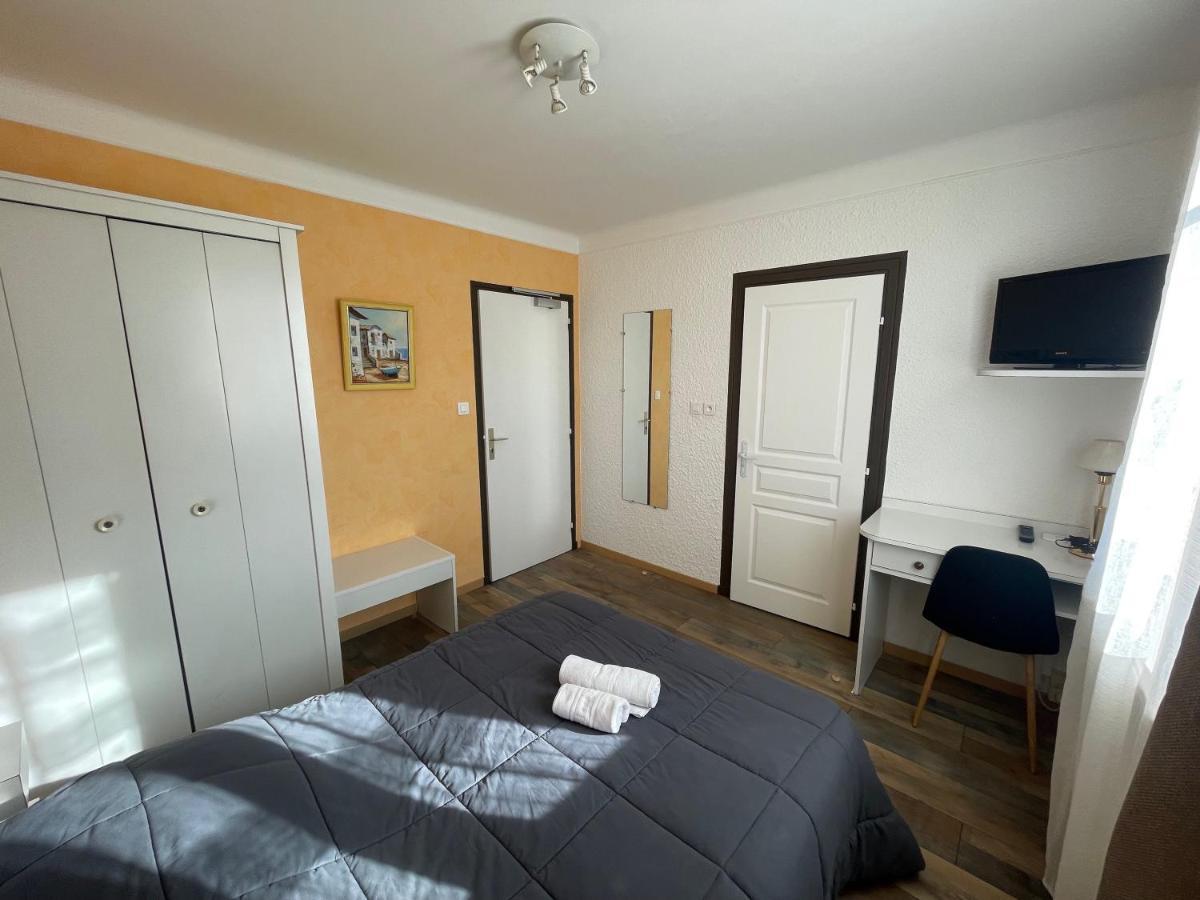 Hotel Les Chenes Sisteron Esterno foto