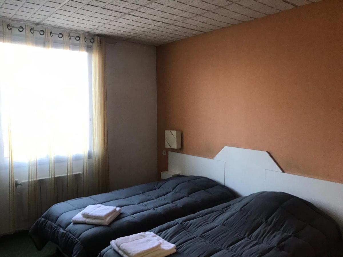 Hotel Les Chenes Sisteron Esterno foto