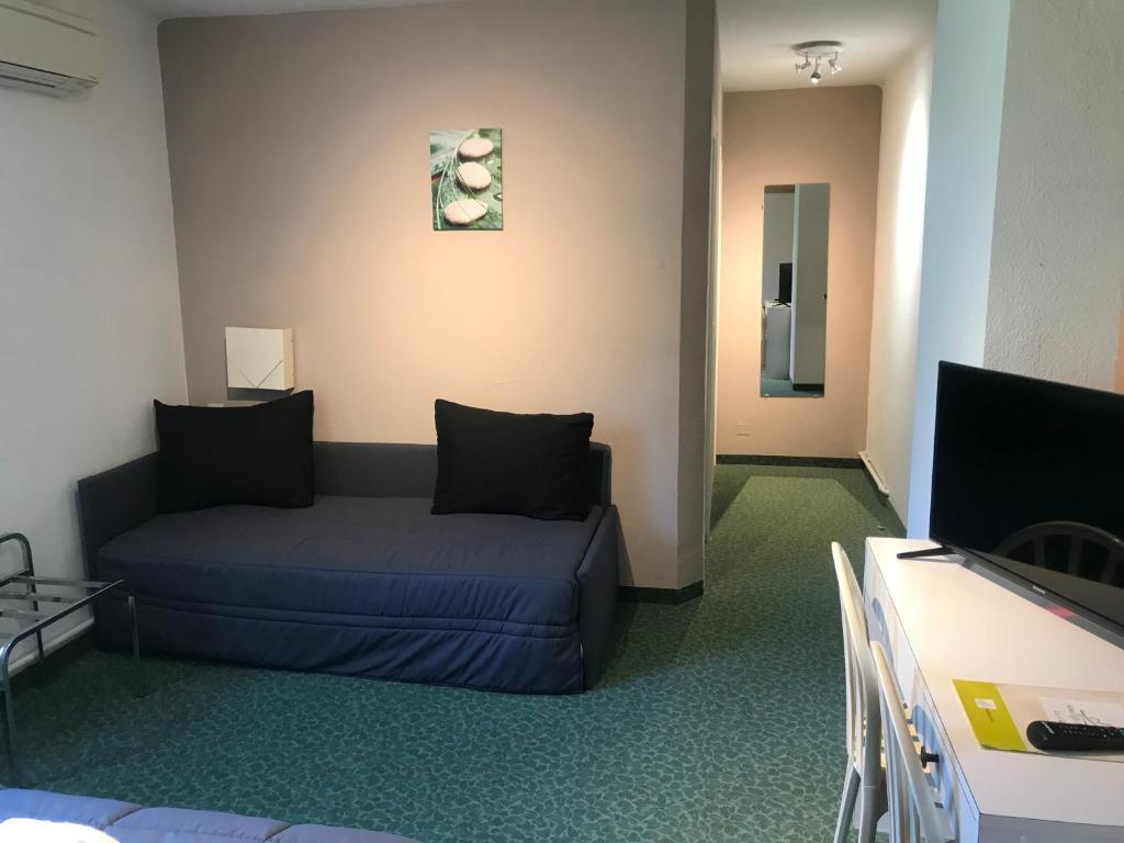 Hotel Les Chenes Sisteron Esterno foto