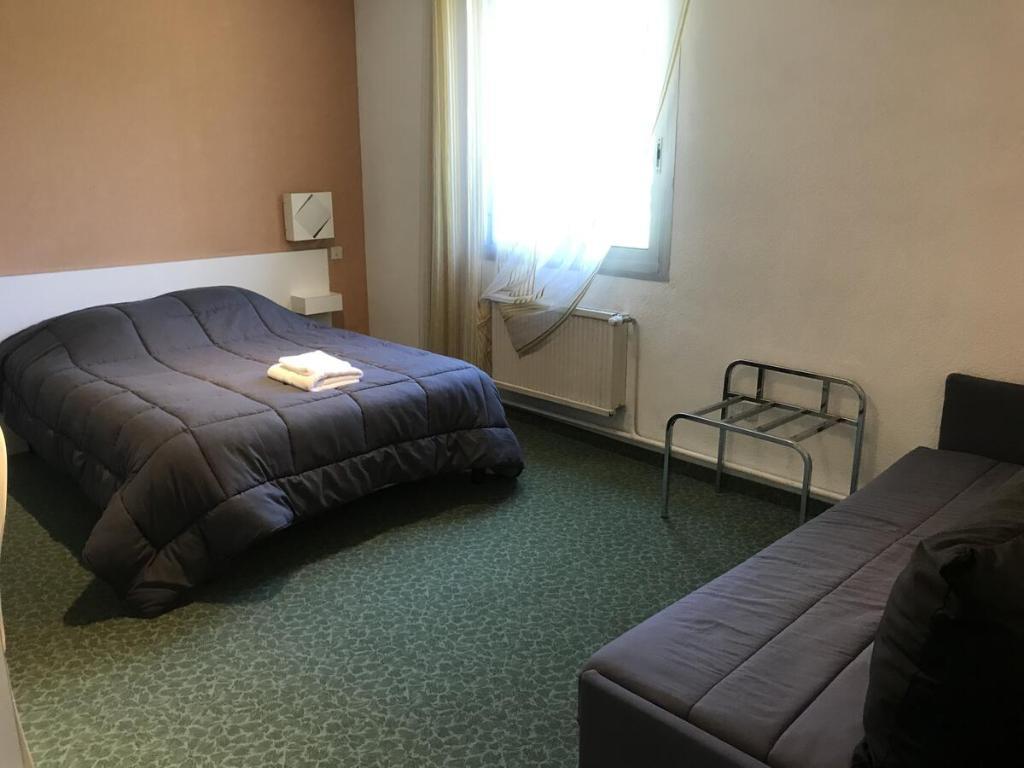 Hotel Les Chenes Sisteron Esterno foto